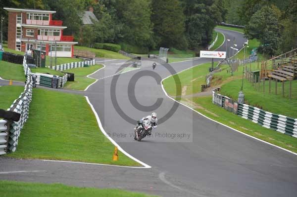 Motorcycle action photographs;cadwell;cadwell park photographs;event digital images;eventdigitalimages;motor racing louth lincolnshire;no limits trackday;peter wileman photography;trackday;trackday digital images;trackday photos