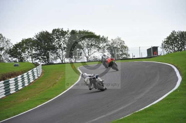 Motorcycle action photographs;cadwell;cadwell park photographs;event digital images;eventdigitalimages;motor racing louth lincolnshire;no limits trackday;peter wileman photography;trackday;trackday digital images;trackday photos