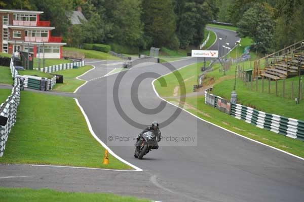 Motorcycle action photographs;cadwell;cadwell park photographs;event digital images;eventdigitalimages;motor racing louth lincolnshire;no limits trackday;peter wileman photography;trackday;trackday digital images;trackday photos