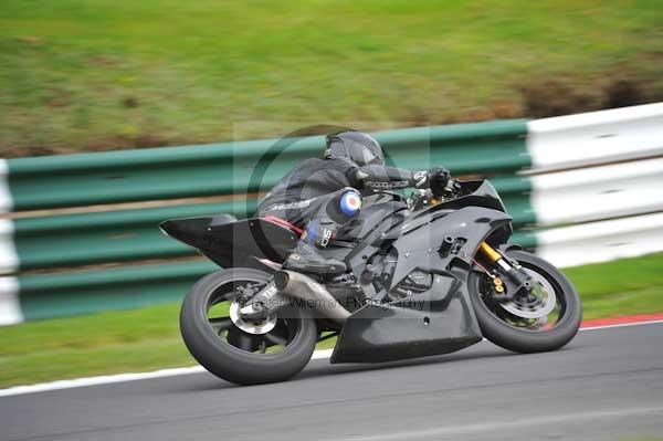 Motorcycle action photographs;cadwell;cadwell park photographs;event digital images;eventdigitalimages;motor racing louth lincolnshire;no limits trackday;peter wileman photography;trackday;trackday digital images;trackday photos