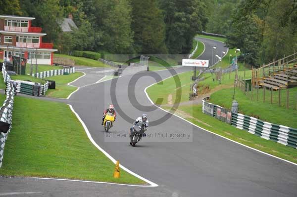 Motorcycle action photographs;cadwell;cadwell park photographs;event digital images;eventdigitalimages;motor racing louth lincolnshire;no limits trackday;peter wileman photography;trackday;trackday digital images;trackday photos