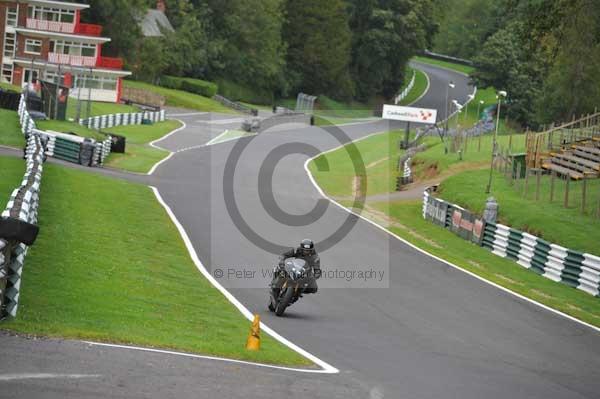 Motorcycle action photographs;cadwell;cadwell park photographs;event digital images;eventdigitalimages;motor racing louth lincolnshire;no limits trackday;peter wileman photography;trackday;trackday digital images;trackday photos