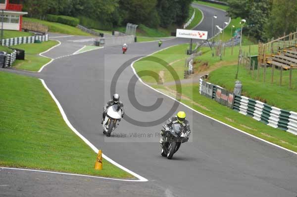 Motorcycle action photographs;cadwell;cadwell park photographs;event digital images;eventdigitalimages;motor racing louth lincolnshire;no limits trackday;peter wileman photography;trackday;trackday digital images;trackday photos