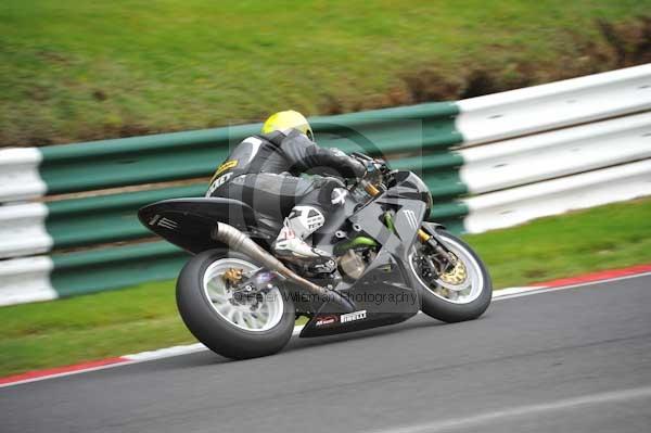 Motorcycle action photographs;cadwell;cadwell park photographs;event digital images;eventdigitalimages;motor racing louth lincolnshire;no limits trackday;peter wileman photography;trackday;trackday digital images;trackday photos