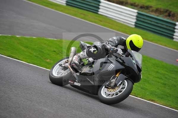 Motorcycle action photographs;cadwell;cadwell park photographs;event digital images;eventdigitalimages;motor racing louth lincolnshire;no limits trackday;peter wileman photography;trackday;trackday digital images;trackday photos