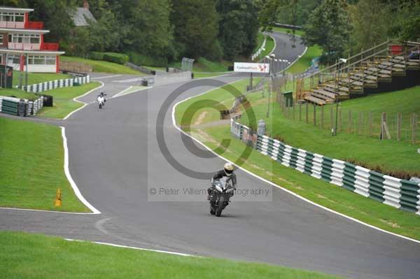 Motorcycle action photographs;cadwell;cadwell park photographs;event digital images;eventdigitalimages;motor racing louth lincolnshire;no limits trackday;peter wileman photography;trackday;trackday digital images;trackday photos