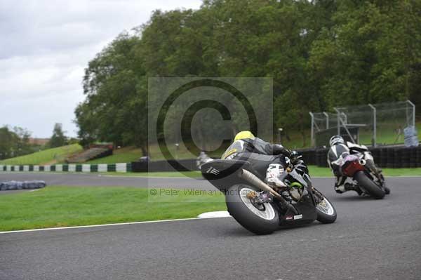 Motorcycle action photographs;cadwell;cadwell park photographs;event digital images;eventdigitalimages;motor racing louth lincolnshire;no limits trackday;peter wileman photography;trackday;trackday digital images;trackday photos