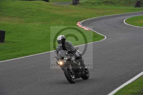 Motorcycle action photographs;cadwell;cadwell park photographs;event digital images;eventdigitalimages;motor racing louth lincolnshire;no limits trackday;peter wileman photography;trackday;trackday digital images;trackday photos