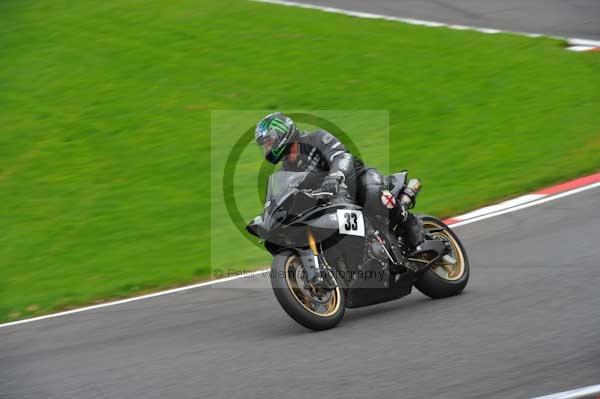 Motorcycle action photographs;cadwell;cadwell park photographs;event digital images;eventdigitalimages;motor racing louth lincolnshire;no limits trackday;peter wileman photography;trackday;trackday digital images;trackday photos