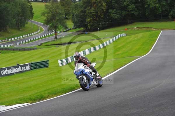 Motorcycle action photographs;cadwell;cadwell park photographs;event digital images;eventdigitalimages;motor racing louth lincolnshire;no limits trackday;peter wileman photography;trackday;trackday digital images;trackday photos