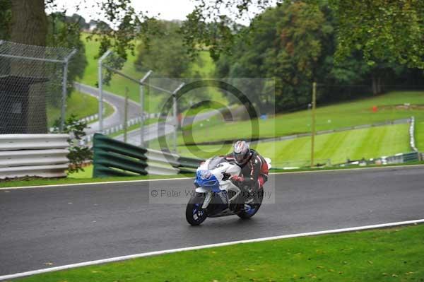 Motorcycle action photographs;cadwell;cadwell park photographs;event digital images;eventdigitalimages;motor racing louth lincolnshire;no limits trackday;peter wileman photography;trackday;trackday digital images;trackday photos