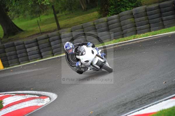 Motorcycle action photographs;cadwell;cadwell park photographs;event digital images;eventdigitalimages;motor racing louth lincolnshire;no limits trackday;peter wileman photography;trackday;trackday digital images;trackday photos