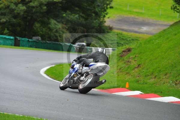 Motorcycle action photographs;cadwell;cadwell park photographs;event digital images;eventdigitalimages;motor racing louth lincolnshire;no limits trackday;peter wileman photography;trackday;trackday digital images;trackday photos