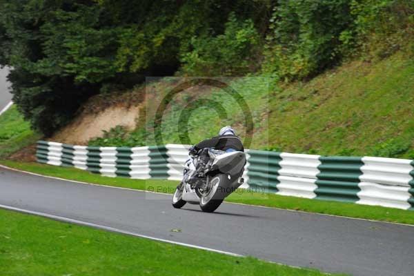 Motorcycle action photographs;cadwell;cadwell park photographs;event digital images;eventdigitalimages;motor racing louth lincolnshire;no limits trackday;peter wileman photography;trackday;trackday digital images;trackday photos