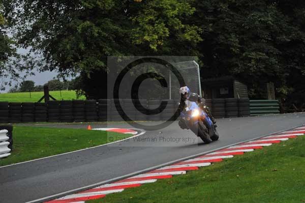 Motorcycle action photographs;cadwell;cadwell park photographs;event digital images;eventdigitalimages;motor racing louth lincolnshire;no limits trackday;peter wileman photography;trackday;trackday digital images;trackday photos