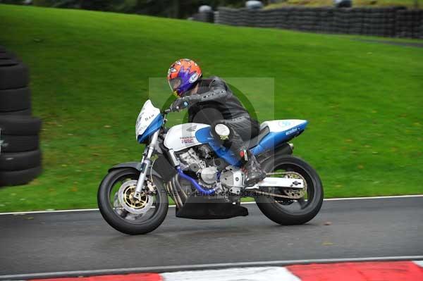 Motorcycle action photographs;cadwell;cadwell park photographs;event digital images;eventdigitalimages;motor racing louth lincolnshire;no limits trackday;peter wileman photography;trackday;trackday digital images;trackday photos