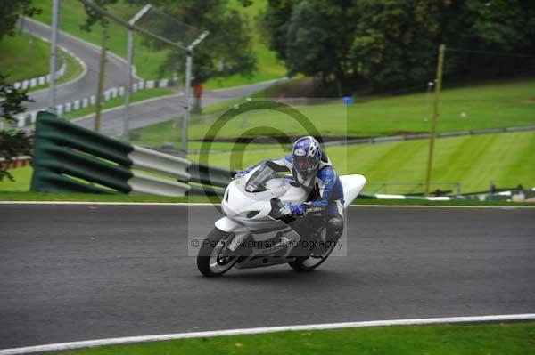 Motorcycle action photographs;cadwell;cadwell park photographs;event digital images;eventdigitalimages;motor racing louth lincolnshire;no limits trackday;peter wileman photography;trackday;trackday digital images;trackday photos