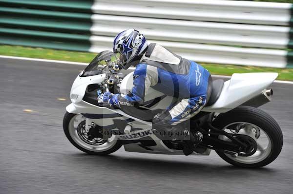 Motorcycle action photographs;cadwell;cadwell park photographs;event digital images;eventdigitalimages;motor racing louth lincolnshire;no limits trackday;peter wileman photography;trackday;trackday digital images;trackday photos