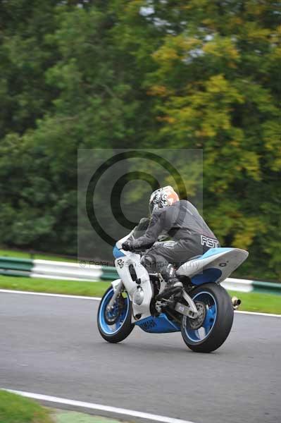 Motorcycle action photographs;cadwell;cadwell park photographs;event digital images;eventdigitalimages;motor racing louth lincolnshire;no limits trackday;peter wileman photography;trackday;trackday digital images;trackday photos