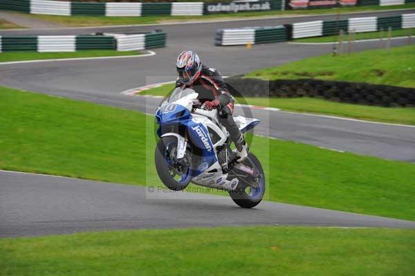 Motorcycle action photographs;cadwell;cadwell park photographs;event digital images;eventdigitalimages;motor racing louth lincolnshire;no limits trackday;peter wileman photography;trackday;trackday digital images;trackday photos