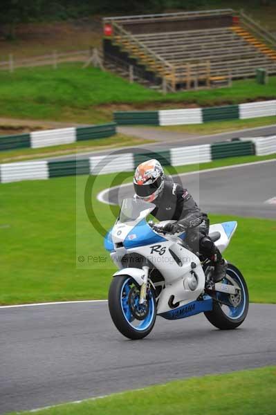 Motorcycle action photographs;cadwell;cadwell park photographs;event digital images;eventdigitalimages;motor racing louth lincolnshire;no limits trackday;peter wileman photography;trackday;trackday digital images;trackday photos