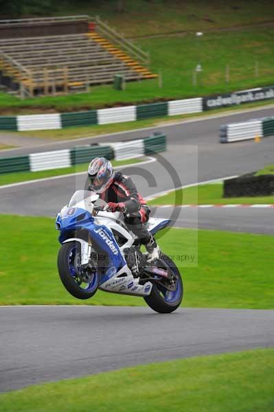 Motorcycle action photographs;cadwell;cadwell park photographs;event digital images;eventdigitalimages;motor racing louth lincolnshire;no limits trackday;peter wileman photography;trackday;trackday digital images;trackday photos