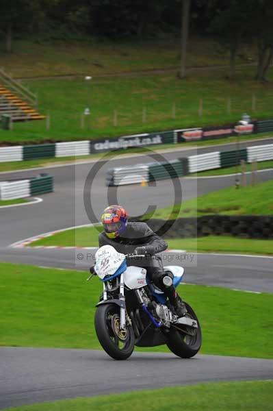 Motorcycle action photographs;cadwell;cadwell park photographs;event digital images;eventdigitalimages;motor racing louth lincolnshire;no limits trackday;peter wileman photography;trackday;trackday digital images;trackday photos