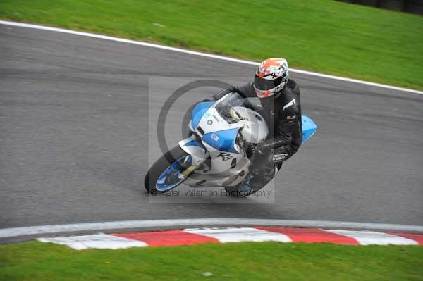 Motorcycle action photographs;cadwell;cadwell park photographs;event digital images;eventdigitalimages;motor racing louth lincolnshire;no limits trackday;peter wileman photography;trackday;trackday digital images;trackday photos