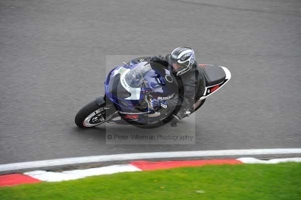 Motorcycle action photographs;cadwell;cadwell park photographs;event digital images;eventdigitalimages;motor racing louth lincolnshire;no limits trackday;peter wileman photography;trackday;trackday digital images;trackday photos