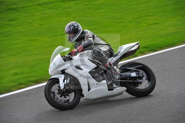 Motorcycle action photographs;cadwell;cadwell park photographs;event digital images;eventdigitalimages;motor racing louth lincolnshire;no limits trackday;peter wileman photography;trackday;trackday digital images;trackday photos