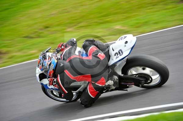 Motorcycle action photographs;cadwell;cadwell park photographs;event digital images;eventdigitalimages;motor racing louth lincolnshire;no limits trackday;peter wileman photography;trackday;trackday digital images;trackday photos