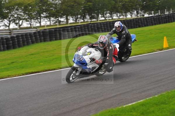 Motorcycle action photographs;cadwell;cadwell park photographs;event digital images;eventdigitalimages;motor racing louth lincolnshire;no limits trackday;peter wileman photography;trackday;trackday digital images;trackday photos