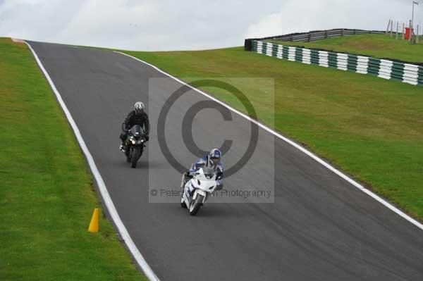 Motorcycle action photographs;cadwell;cadwell park photographs;event digital images;eventdigitalimages;motor racing louth lincolnshire;no limits trackday;peter wileman photography;trackday;trackday digital images;trackday photos