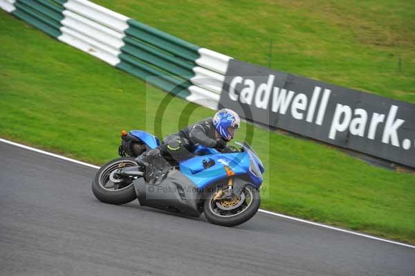 Motorcycle action photographs;cadwell;cadwell park photographs;event digital images;eventdigitalimages;motor racing louth lincolnshire;no limits trackday;peter wileman photography;trackday;trackday digital images;trackday photos