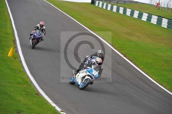 Motorcycle action photographs;cadwell;cadwell park photographs;event digital images;eventdigitalimages;motor racing louth lincolnshire;no limits trackday;peter wileman photography;trackday;trackday digital images;trackday photos