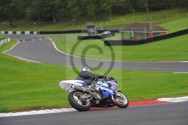 Motorcycle action photographs;cadwell;cadwell park photographs;event digital images;eventdigitalimages;motor racing louth lincolnshire;no limits trackday;peter wileman photography;trackday;trackday digital images;trackday photos