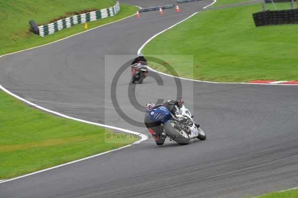 Motorcycle action photographs;cadwell;cadwell park photographs;event digital images;eventdigitalimages;motor racing louth lincolnshire;no limits trackday;peter wileman photography;trackday;trackday digital images;trackday photos