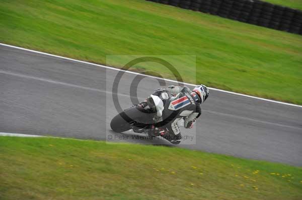 Motorcycle action photographs;cadwell;cadwell park photographs;event digital images;eventdigitalimages;motor racing louth lincolnshire;no limits trackday;peter wileman photography;trackday;trackday digital images;trackday photos