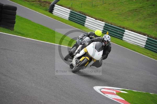 Motorcycle action photographs;cadwell;cadwell park photographs;event digital images;eventdigitalimages;motor racing louth lincolnshire;no limits trackday;peter wileman photography;trackday;trackday digital images;trackday photos