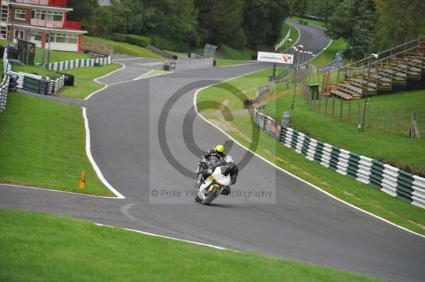 Motorcycle action photographs;cadwell;cadwell park photographs;event digital images;eventdigitalimages;motor racing louth lincolnshire;no limits trackday;peter wileman photography;trackday;trackday digital images;trackday photos