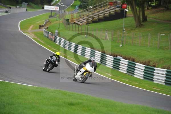 Motorcycle action photographs;cadwell;cadwell park photographs;event digital images;eventdigitalimages;motor racing louth lincolnshire;no limits trackday;peter wileman photography;trackday;trackday digital images;trackday photos