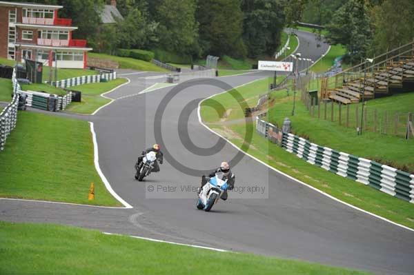 Motorcycle action photographs;cadwell;cadwell park photographs;event digital images;eventdigitalimages;motor racing louth lincolnshire;no limits trackday;peter wileman photography;trackday;trackday digital images;trackday photos