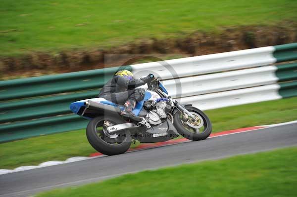 Motorcycle action photographs;cadwell;cadwell park photographs;event digital images;eventdigitalimages;motor racing louth lincolnshire;no limits trackday;peter wileman photography;trackday;trackday digital images;trackday photos