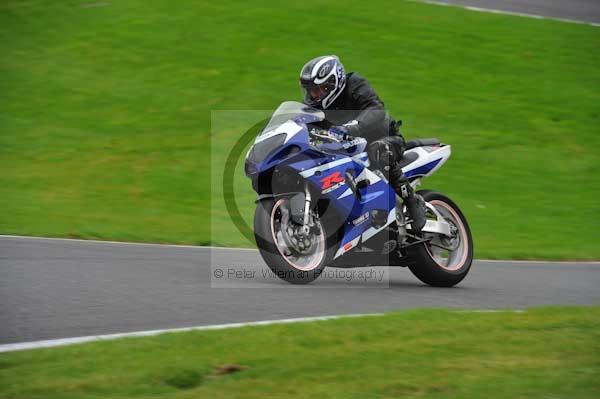 Motorcycle action photographs;cadwell;cadwell park photographs;event digital images;eventdigitalimages;motor racing louth lincolnshire;no limits trackday;peter wileman photography;trackday;trackday digital images;trackday photos