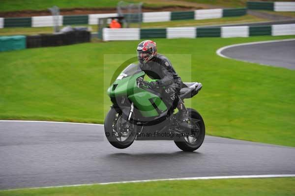 Motorcycle action photographs;cadwell;cadwell park photographs;event digital images;eventdigitalimages;motor racing louth lincolnshire;no limits trackday;peter wileman photography;trackday;trackday digital images;trackday photos