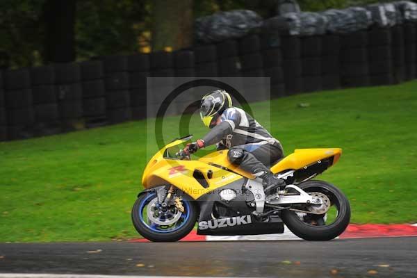 Motorcycle action photographs;cadwell;cadwell park photographs;event digital images;eventdigitalimages;motor racing louth lincolnshire;no limits trackday;peter wileman photography;trackday;trackday digital images;trackday photos