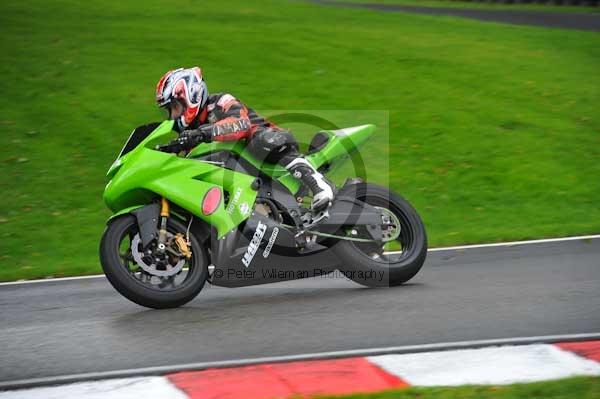 Motorcycle action photographs;cadwell;cadwell park photographs;event digital images;eventdigitalimages;motor racing louth lincolnshire;no limits trackday;peter wileman photography;trackday;trackday digital images;trackday photos