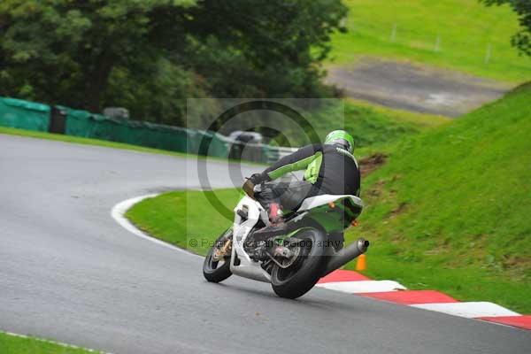 Motorcycle action photographs;cadwell;cadwell park photographs;event digital images;eventdigitalimages;motor racing louth lincolnshire;no limits trackday;peter wileman photography;trackday;trackday digital images;trackday photos