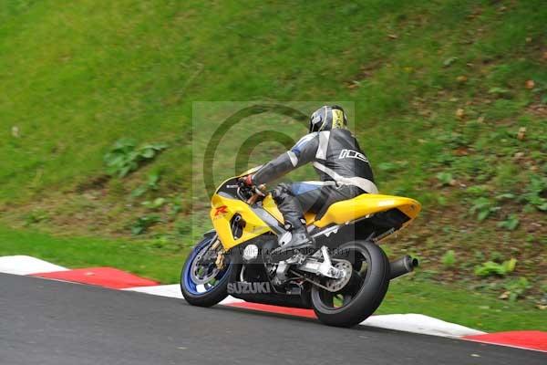 Motorcycle action photographs;cadwell;cadwell park photographs;event digital images;eventdigitalimages;motor racing louth lincolnshire;no limits trackday;peter wileman photography;trackday;trackday digital images;trackday photos