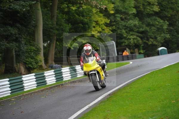 Motorcycle action photographs;cadwell;cadwell park photographs;event digital images;eventdigitalimages;motor racing louth lincolnshire;no limits trackday;peter wileman photography;trackday;trackday digital images;trackday photos